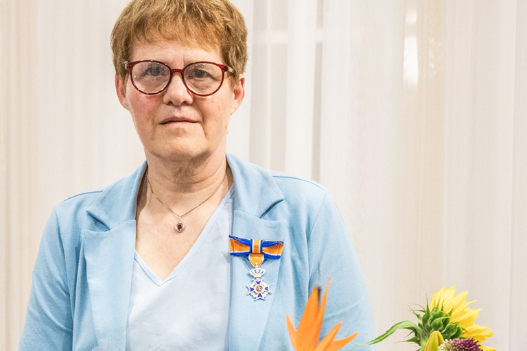 Roos Aben met Koninklijke onderscheiding